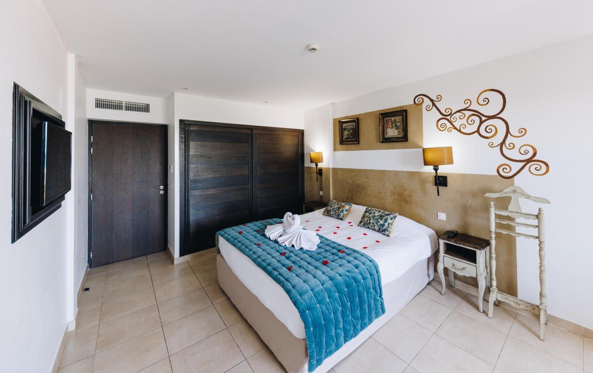 Hôtel Liberata&Spa LʼÎle-Rousse Quarto foto