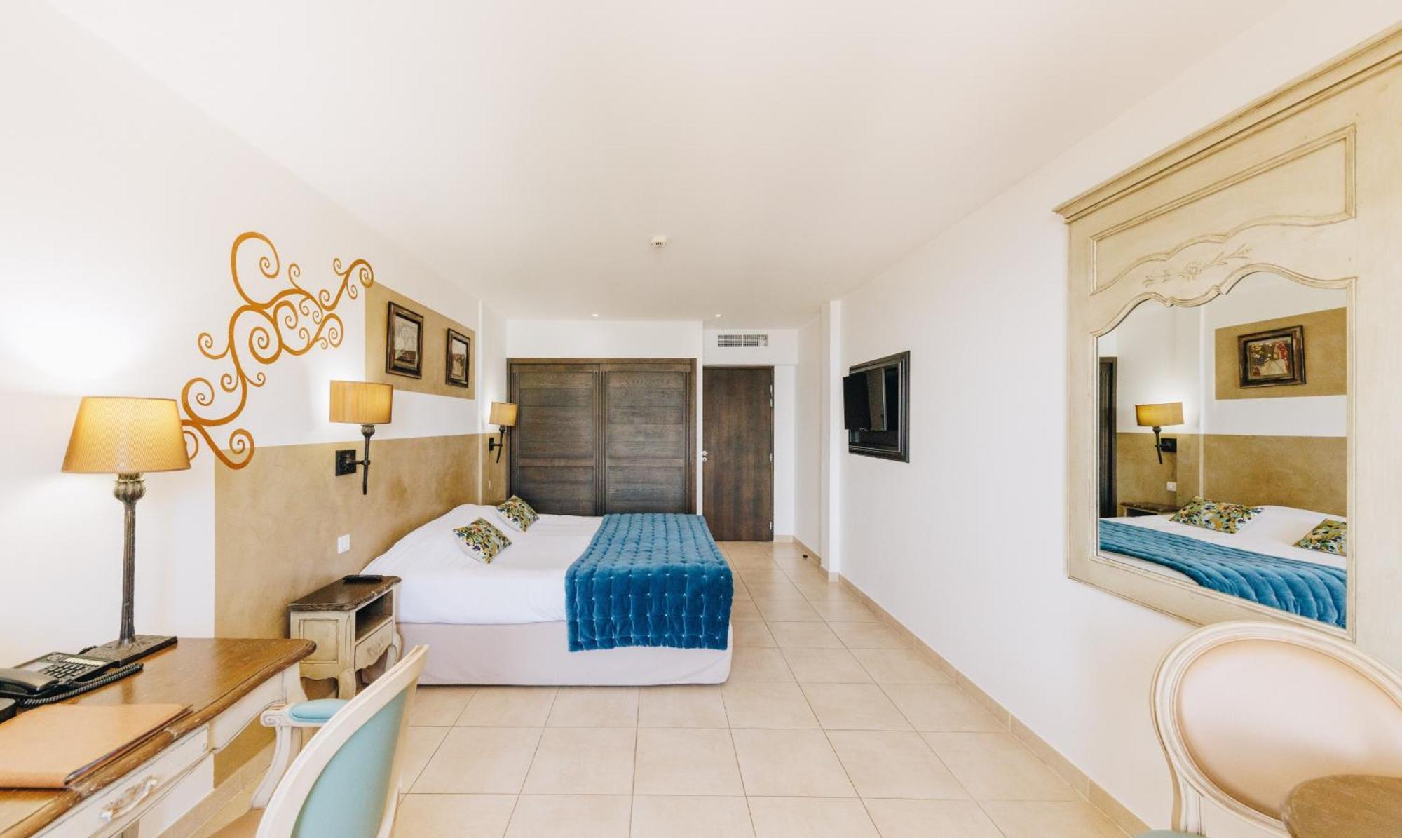 Hôtel Liberata&Spa LʼÎle-Rousse Quarto foto