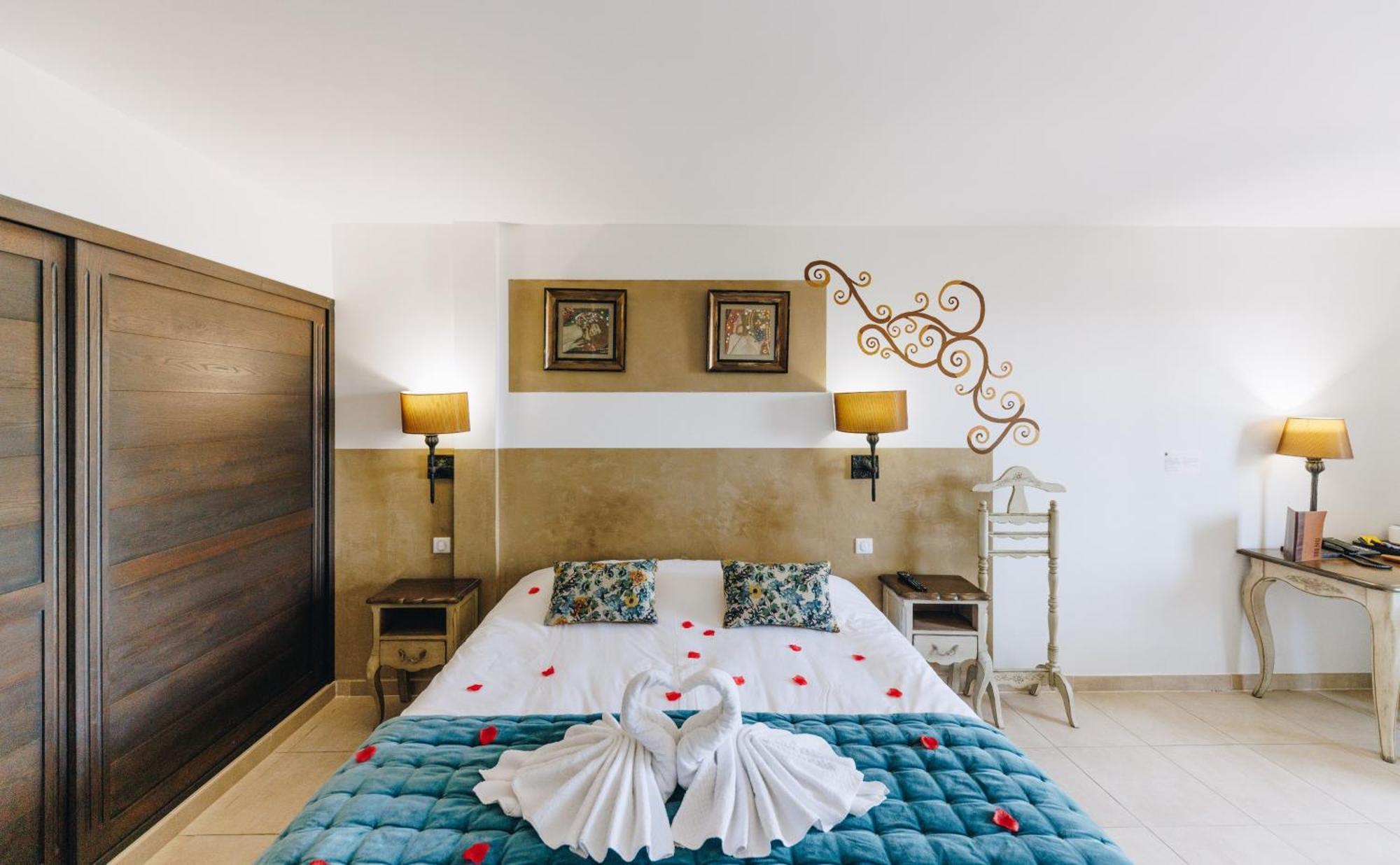 Hôtel Liberata&Spa LʼÎle-Rousse Quarto foto